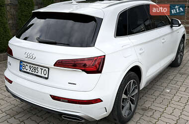 Внедорожник / Кроссовер Audi Q5 2022 в 