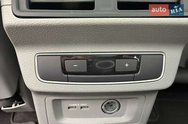Внедорожник / Кроссовер Audi Q5 2022 в 