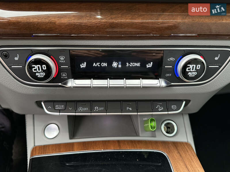 Позашляховик / Кросовер Audi Q5 2022 в Стрию