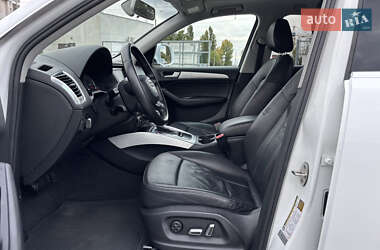 Позашляховик / Кросовер Audi Q5 2016 в 
