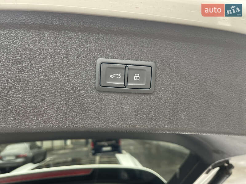 Позашляховик / Кросовер Audi Q5 2017 в Києві фото 22 Позашляховик / Кросовер Audi Q5 2017 в Києві