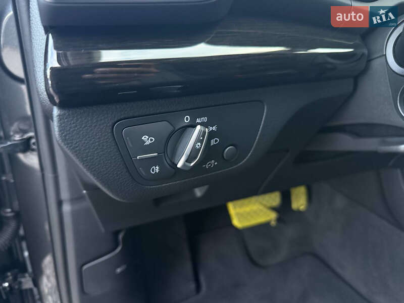 Позашляховик / Кросовер Audi Q5 2020 в Києві