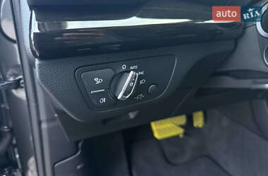 Позашляховик / Кросовер Audi Q5 2020 в 