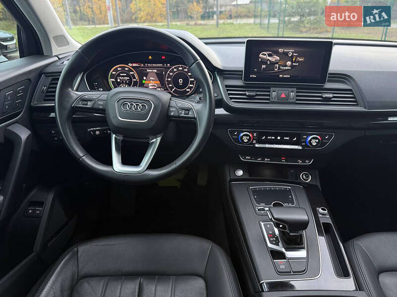 Позашляховик / Кросовер Audi Q5 2020 в Києві