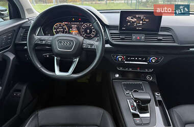 Позашляховик / Кросовер Audi Q5 2020 в 