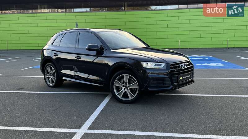 Позашляховик / Кросовер Audi Q5 2019 в Києві