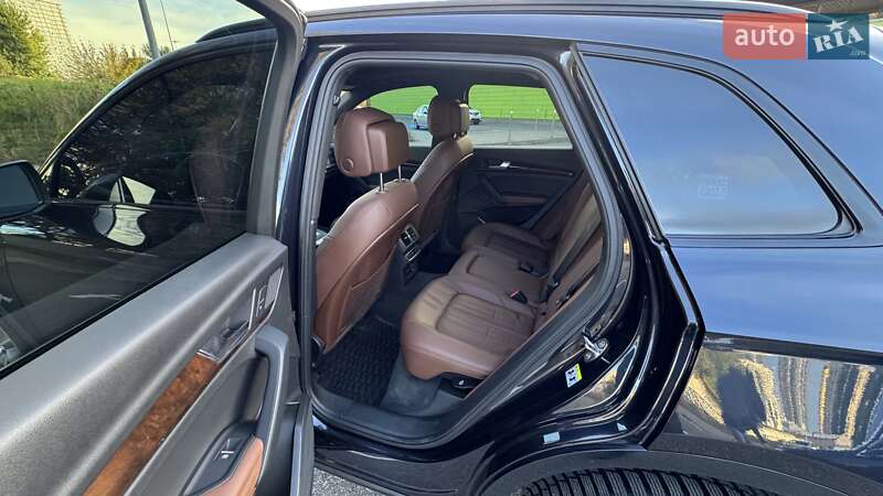 Позашляховик / Кросовер Audi Q5 2019 в Києві