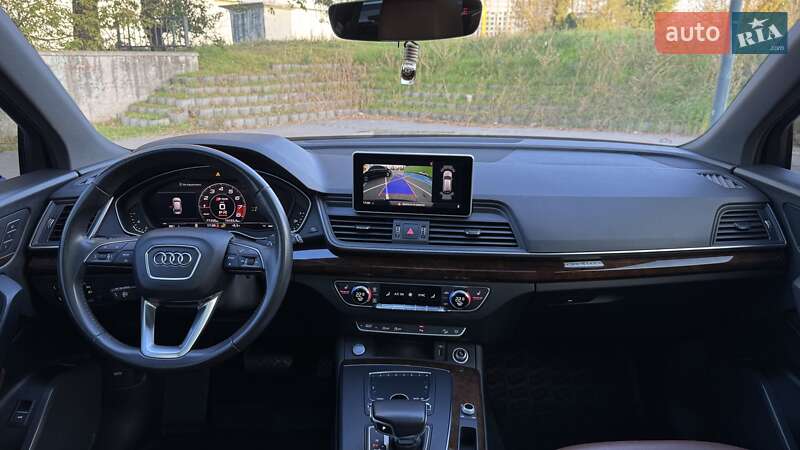 Позашляховик / Кросовер Audi Q5 2019 в Києві