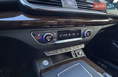 Внедорожник / Кроссовер Audi Q5 2019 в 