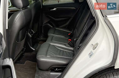 Внедорожник / Кроссовер Audi Q5 2012 в 