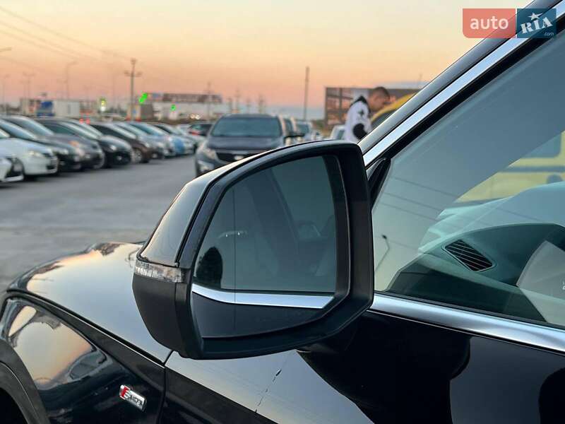 Внедорожник / Кроссовер Audi Q5 2022 в Львове