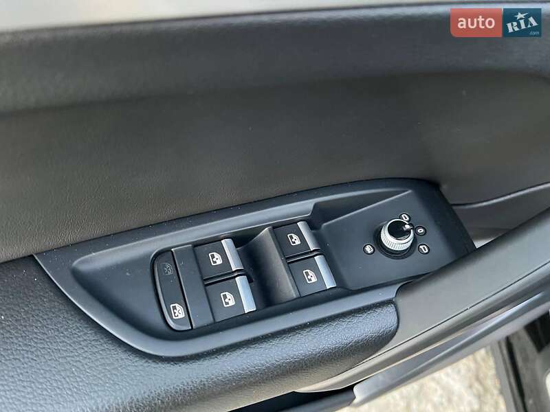 Внедорожник / Кроссовер Audi Q5 2022 в Львове