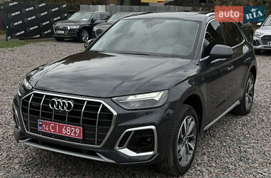 Внедорожник / Кроссовер Audi Q5 2021 в Киеве
