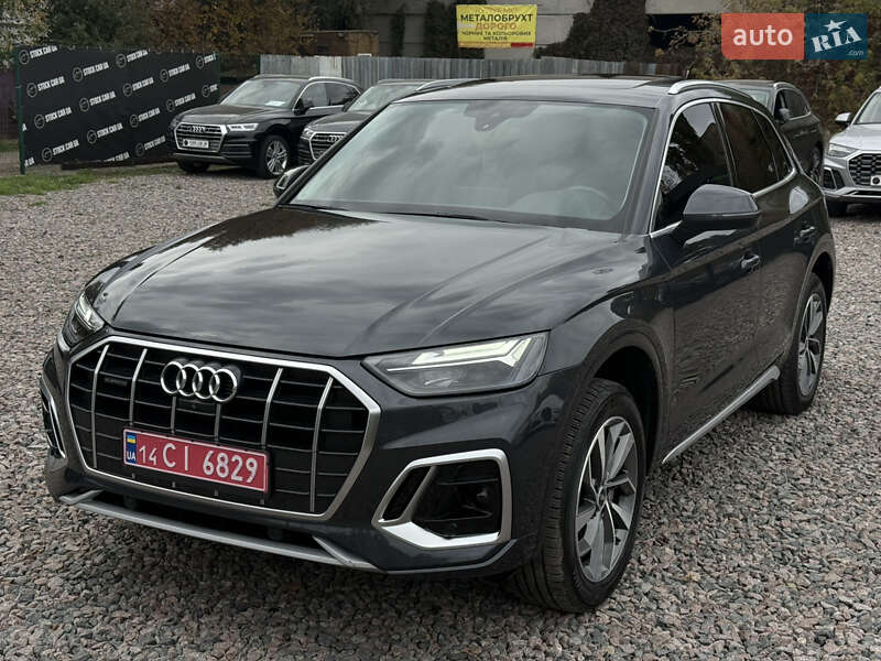 Позашляховик / Кросовер Audi Q5 2021 в 