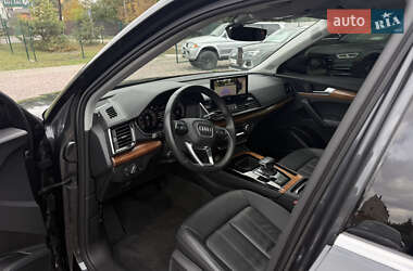 Позашляховик / Кросовер Audi Q5 2021 в 