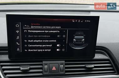 Позашляховик / Кросовер Audi Q5 2021 в 