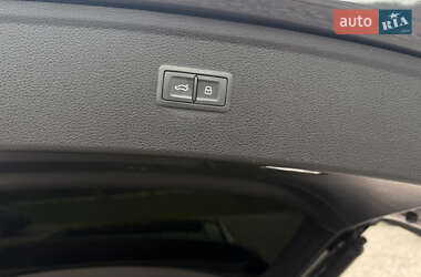 Позашляховик / Кросовер Audi Q5 2021 в 