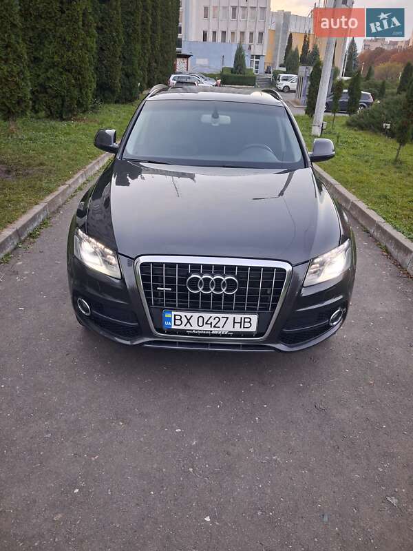 Внедорожник / Кроссовер Audi Q5 2010 в Хмельницком