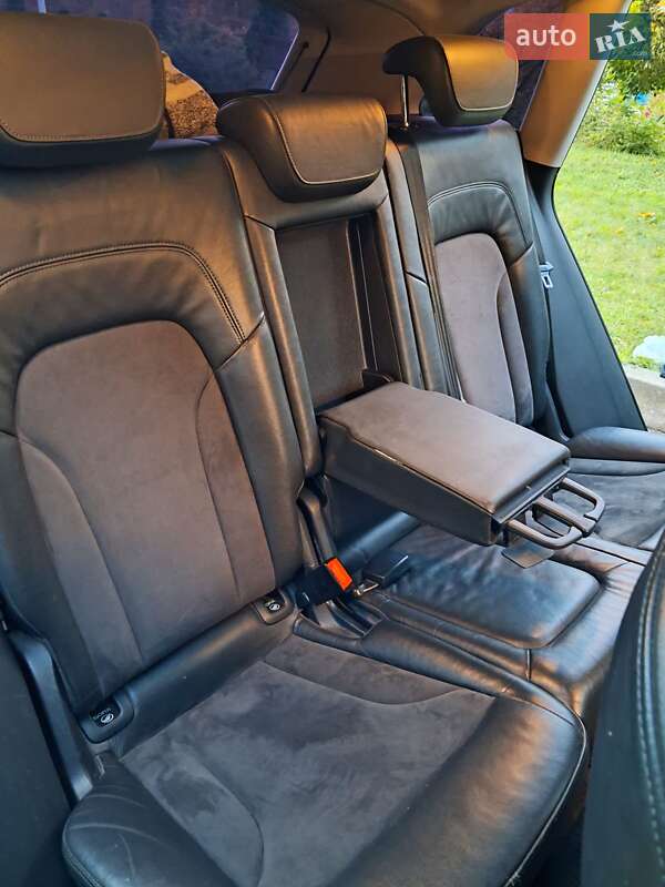Внедорожник / Кроссовер Audi Q5 2010 в Хмельницком