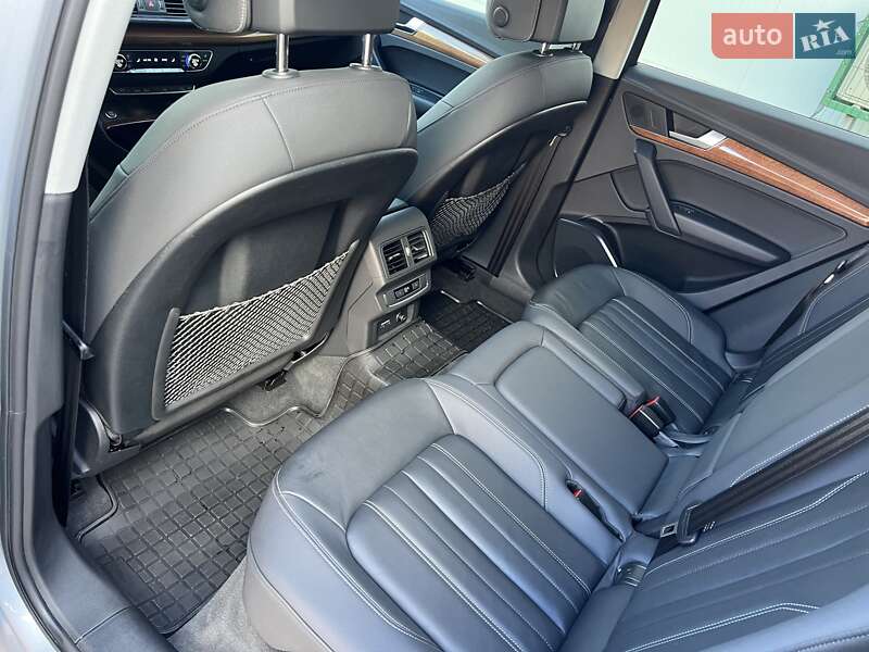 Позашляховик / Кросовер Audi Q5 2020 в Києві