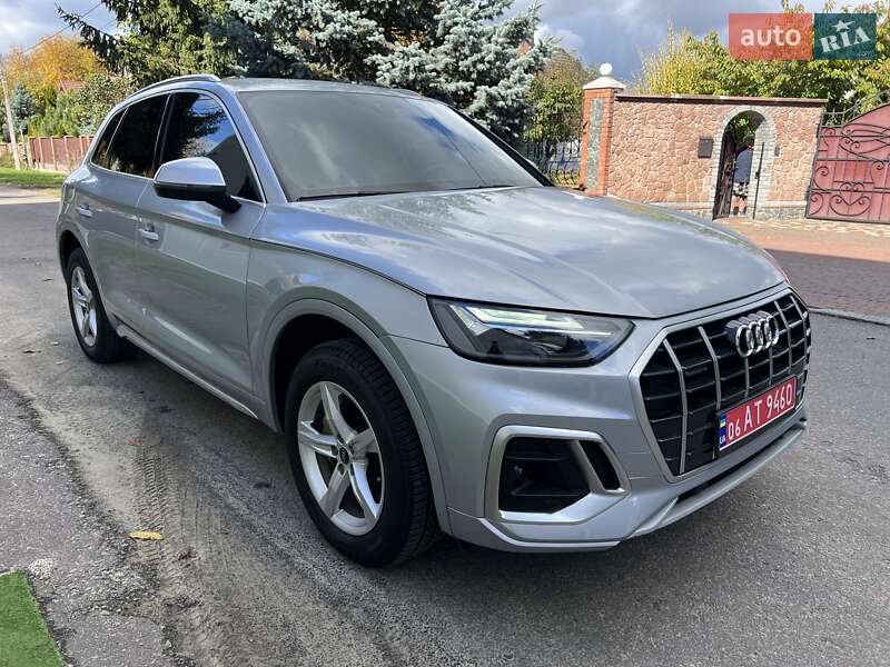 Позашляховик / Кросовер Audi Q5 2020 в Києві