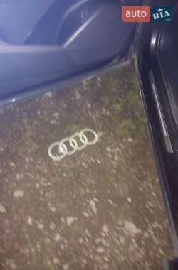 Позашляховик / Кросовер Audi Q5 2018 в 