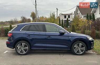 Внедорожник / Кроссовер Audi Q5 2019 в 