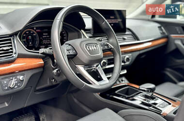 Позашляховик / Кросовер Audi Q5 2021 в  фото 20 Позашляховик / Кросовер Audi Q5 2021 в