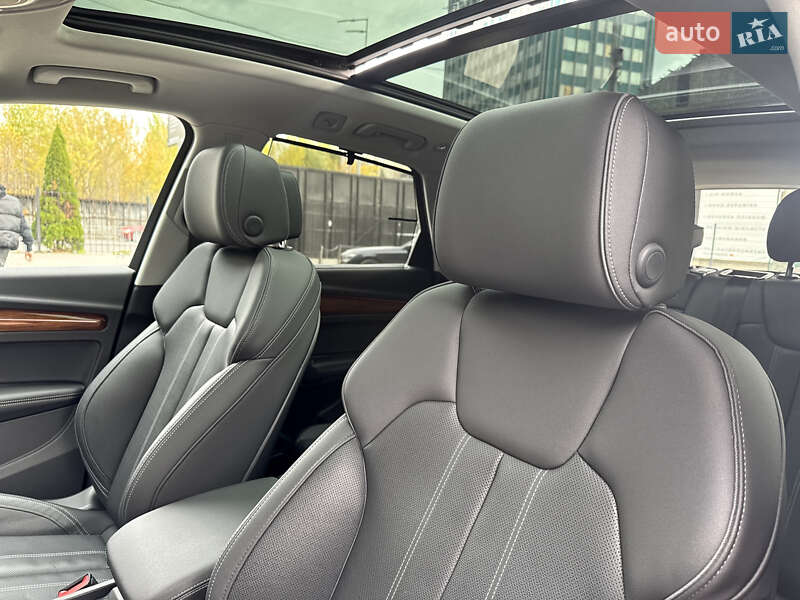 Позашляховик / Кросовер Audi Q5 2021 в Києві