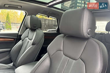 Позашляховик / Кросовер Audi Q5 2021 в  фото 21 Позашляховик / Кросовер Audi Q5 2021 в