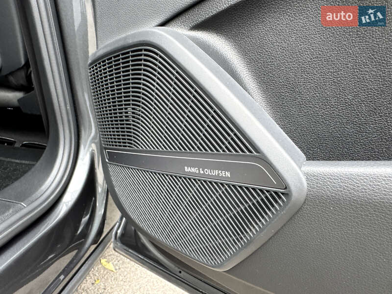 Позашляховик / Кросовер Audi Q5 2021 в Києві