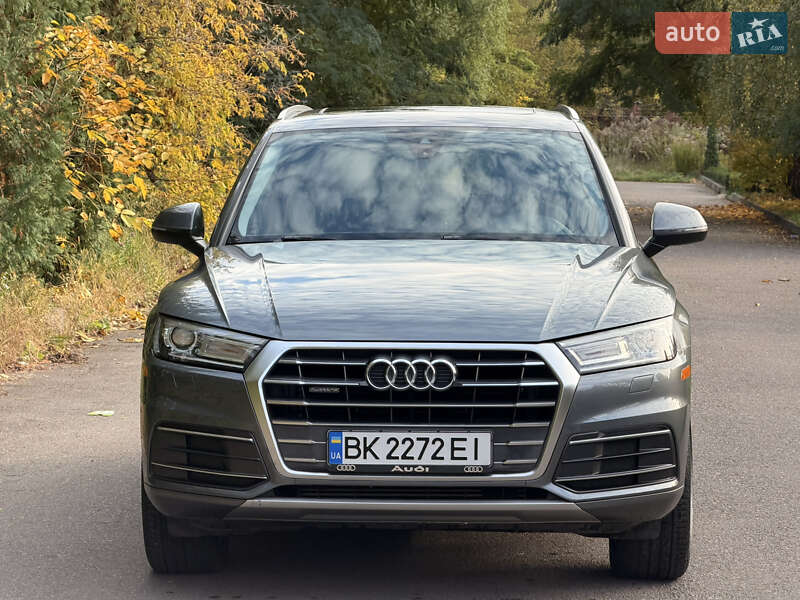 Внедорожник / Кроссовер Audi Q5 2017 в Ровно