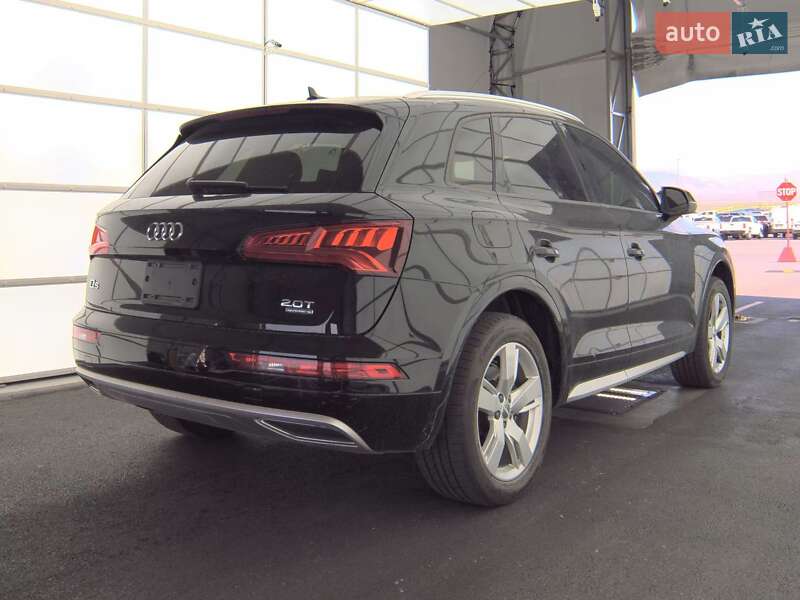 Внедорожник / Кроссовер Audi Q5 2017 в Киеве
