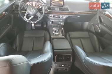 Позашляховик / Кросовер Audi Q5 2019 в 