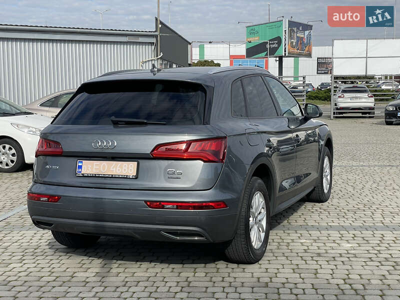 Внедорожник / Кроссовер Audi Q5 2019 в Мукачево