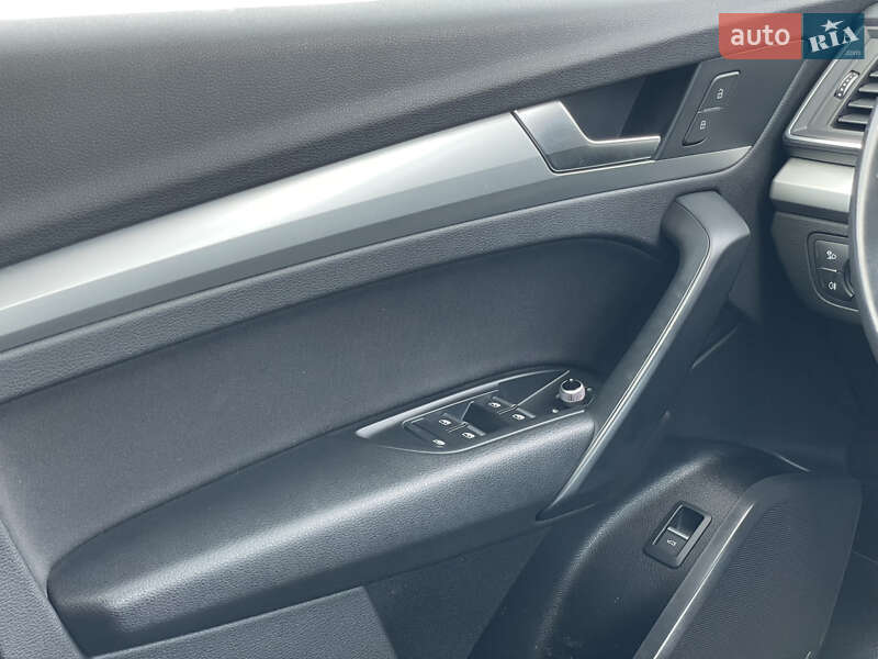 Внедорожник / Кроссовер Audi Q5 2019 в Мукачево