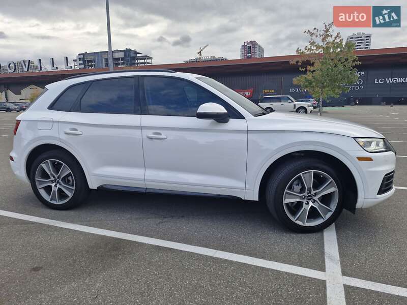 Внедорожник / Кроссовер Audi Q5 2020 в Киеве фото 4 Внедорожник / Кроссовер Audi Q5 2020 в Киеве