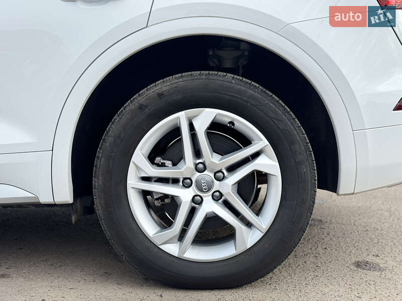 Внедорожник / Кроссовер Audi Q5 2018 в Сумах