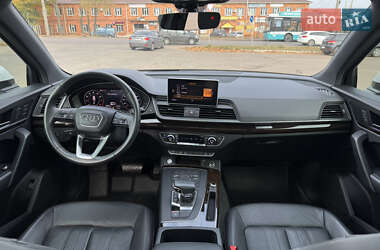 Позашляховик / Кросовер Audi Q5 2018 в 