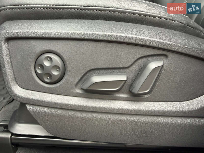 Позашляховик / Кросовер Audi Q5 2023 в Стрию