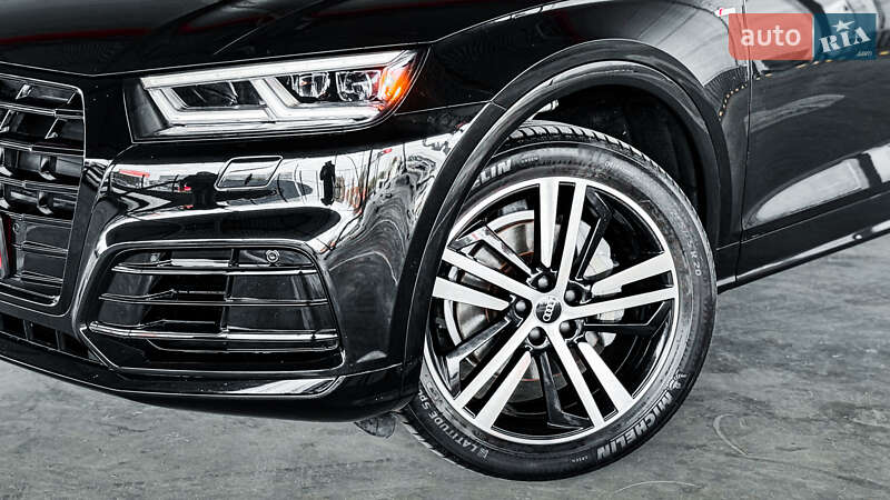 Позашляховик / Кросовер Audi Q5 2018 в Рівному