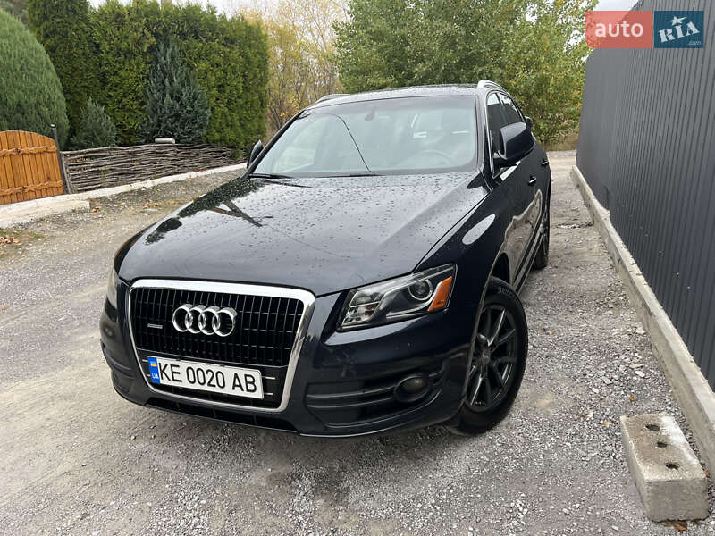 Позашляховик / Кросовер Audi Q5 2011 в 