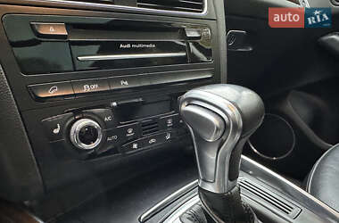 Позашляховик / Кросовер Audi Q5 2015 в 