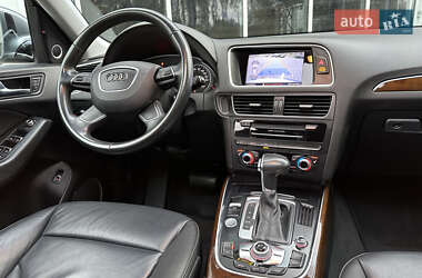 Позашляховик / Кросовер Audi Q5 2015 в 