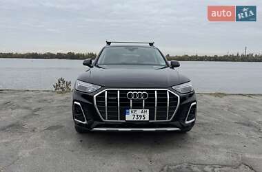 Позашляховик / Кросовер Audi Q5 2021 в 