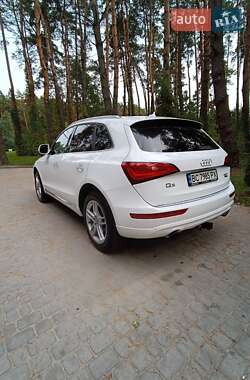 Внедорожник / Кроссовер Audi Q5 2015 в 