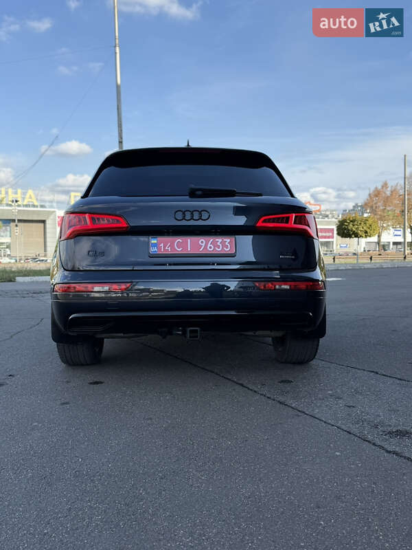 Внедорожник / Кроссовер Audi Q5 2017 в Кривом Роге