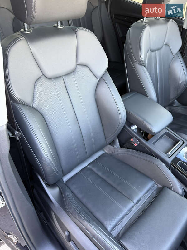 Внедорожник / Кроссовер Audi Q5 2017 в Кривом Роге