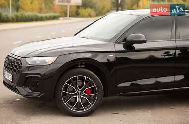 Внедорожник / Кроссовер Audi Q5 2024 в 