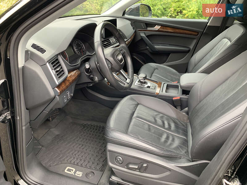 Внедорожник / Кроссовер Audi Q5 2018 в Ивано-Франковске